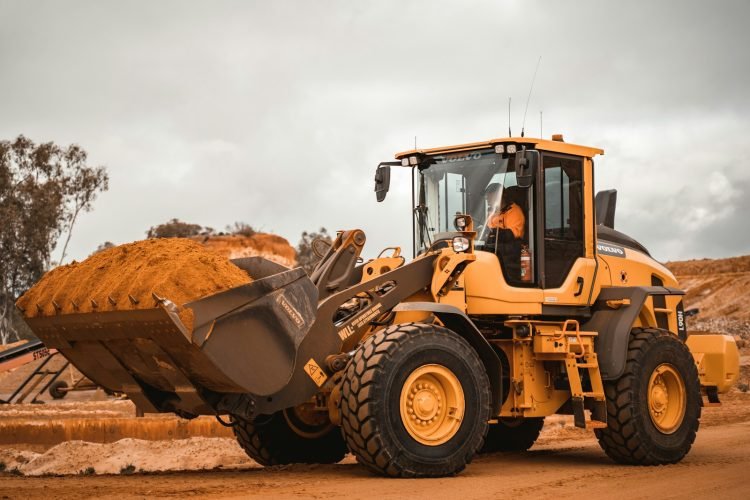 How Regular Maintenance Extends the Life of Excavators & Bulldozers